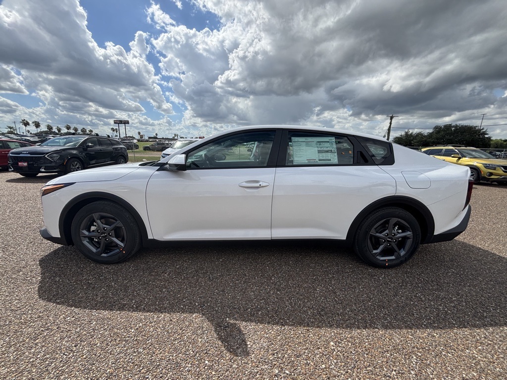 2025 Kia K4 LXS photo 4