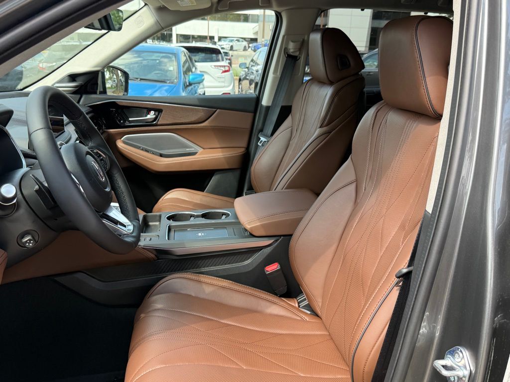 2026 Acura MDX SH-AWD Advance photo 11