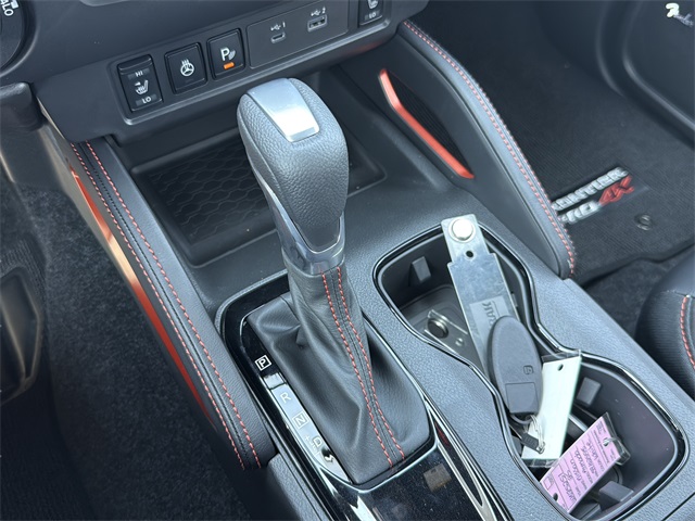 2025 Nissan Frontier PRO-4X photo 13