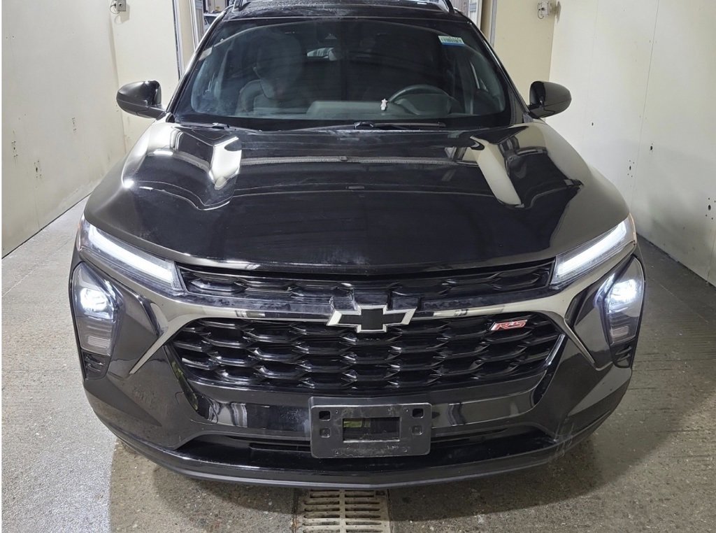 2025 Chevrolet Trax photo 3