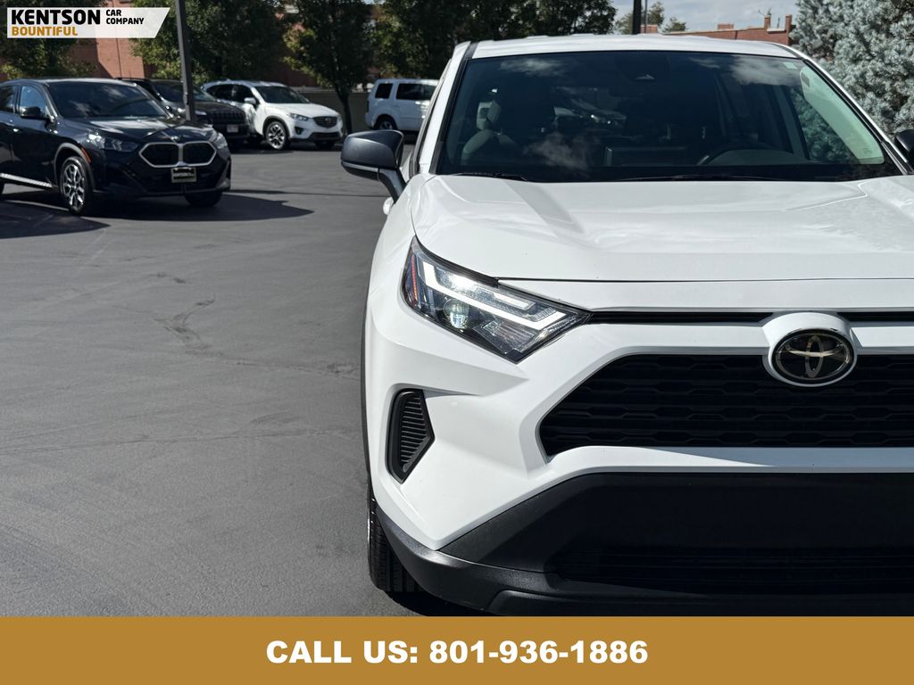 2024 Toyota RAV4 LE photo 11