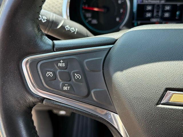 Used 2016 Iridescent Pearl Tricoat Chevrolet LT image 22