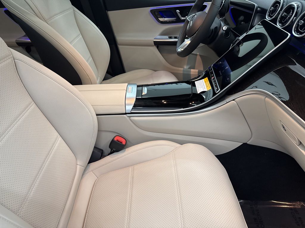 2026 Mercedes Benz GLC 300 photo 25