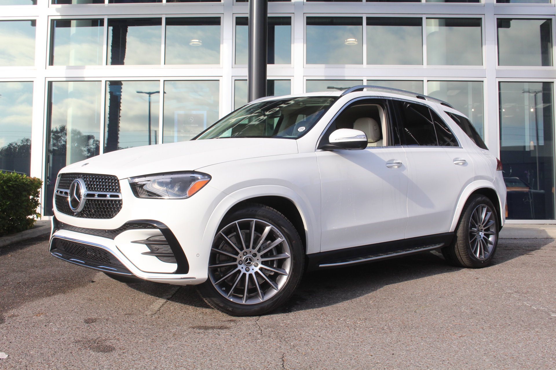 2026 Mercedes Benz GLE 350 photo 2