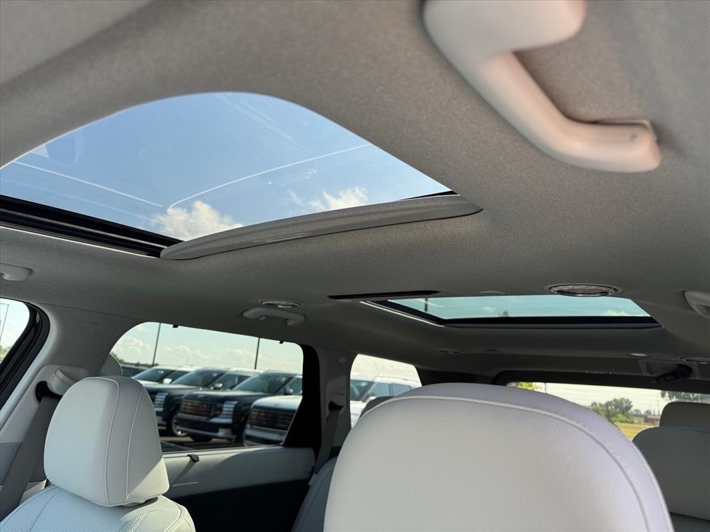 2026 Hyundai Palisade Limited photo 3