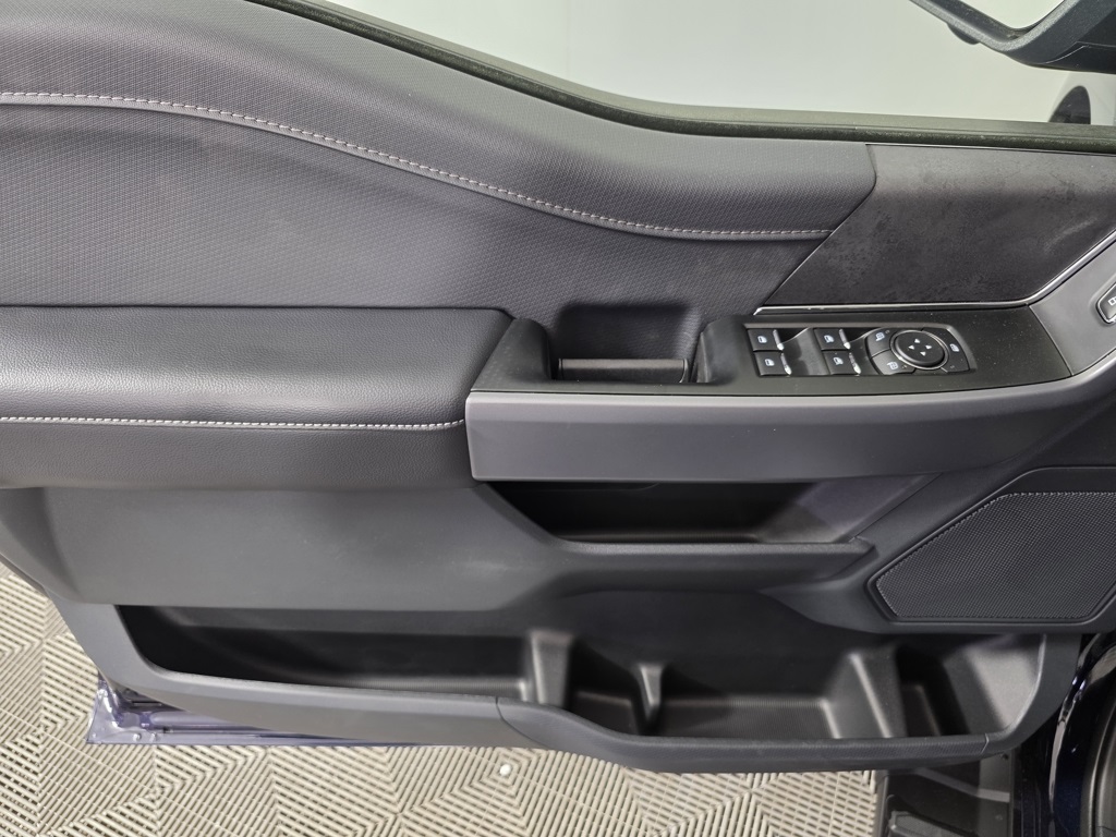 2025 Ford F-150 XLT photo 15
