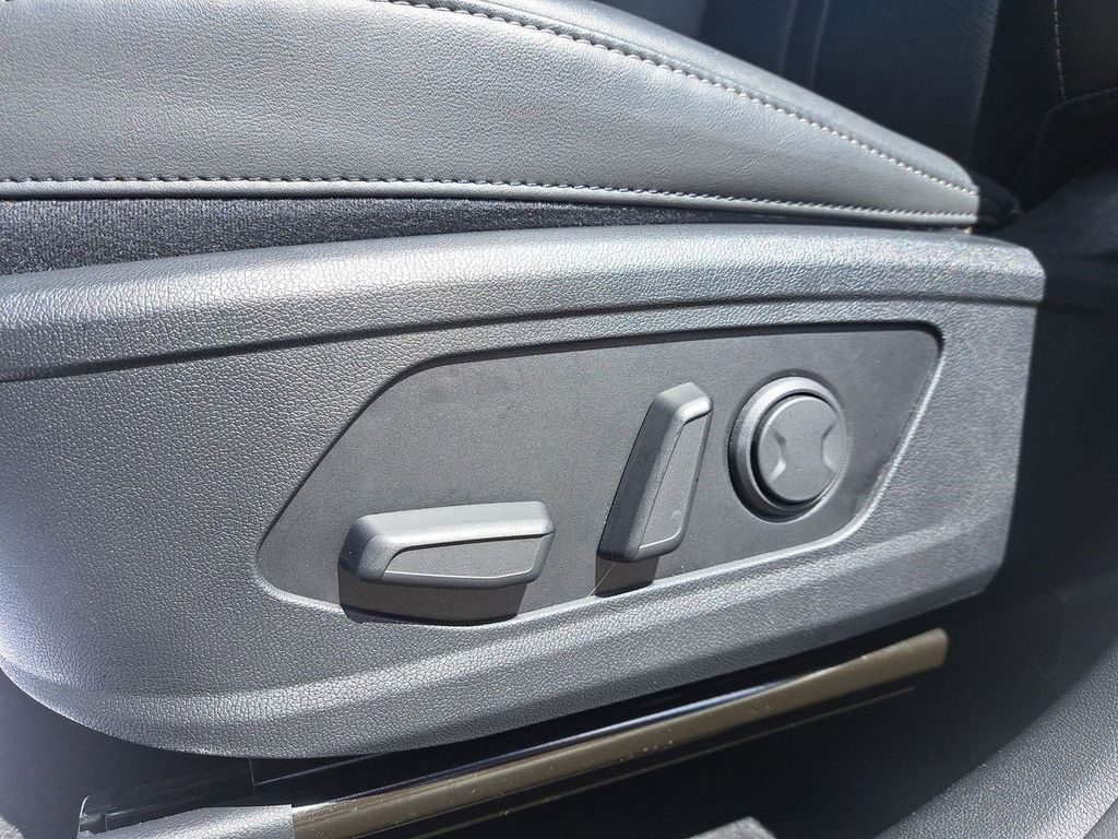2023 Kia Sorento S photo 19