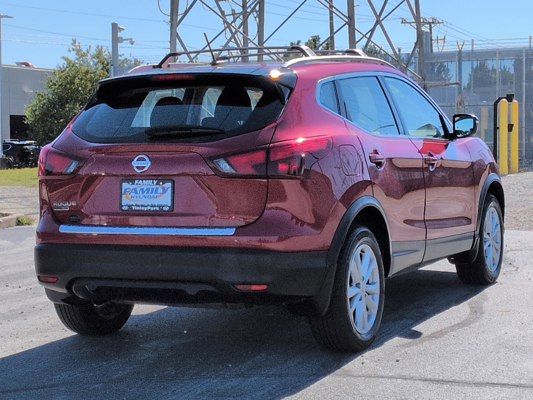 2018 Nissan Rogue Sport SV photo 3