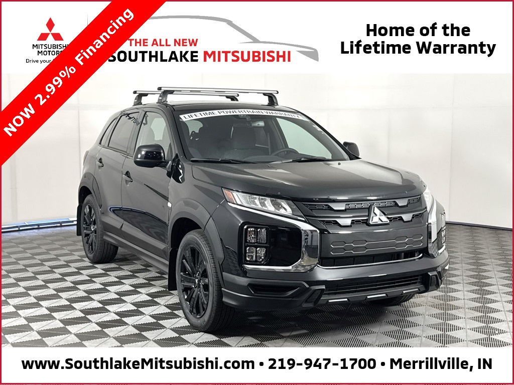 2025 Mitsubishi Outlander Base's photo