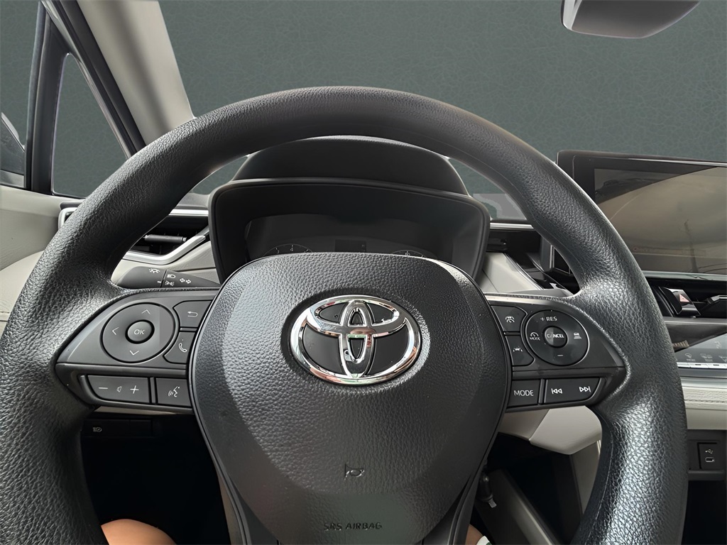 2025 Toyota Corolla Cross L photo 20