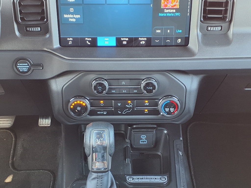 2025 Ford Bronco Base photo 17
