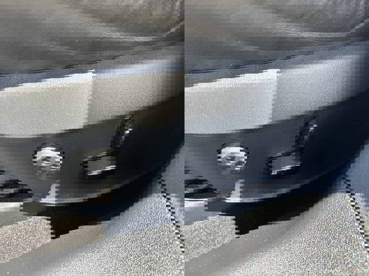 2016 Tesla Model S 60 photo 17