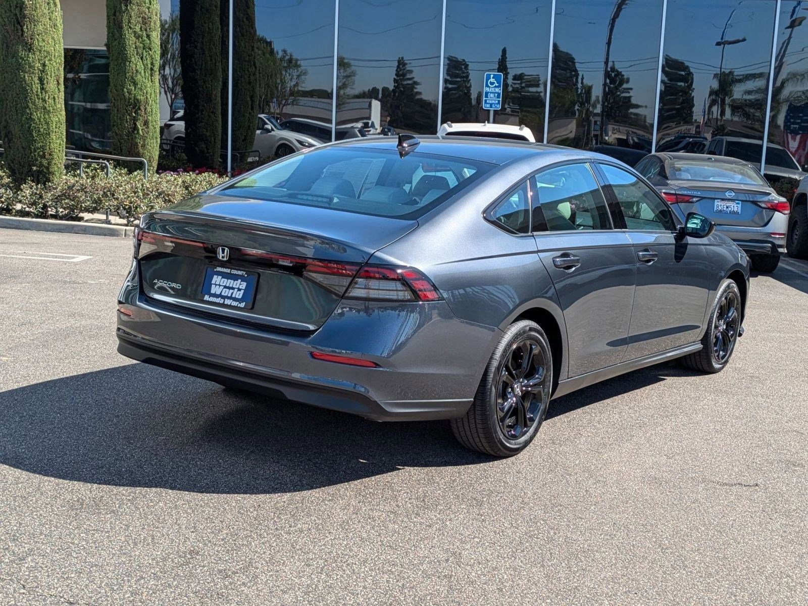 2025 Honda Accord 1.5T SE photo 4