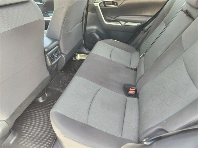 2023 Toyota RAV4 Hybrid XLE photo 24