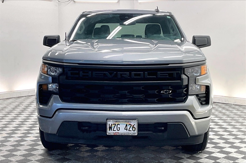 2024 Chevrolet Silverado 1500 Custom photo 2