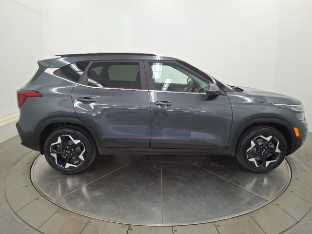2024 Kia Seltos EX photo 5