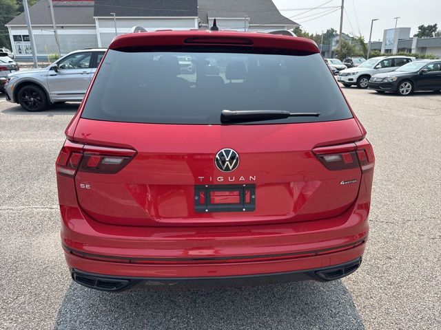 2024 Volkswagen Tiguan SE R-Line Black photo 4
