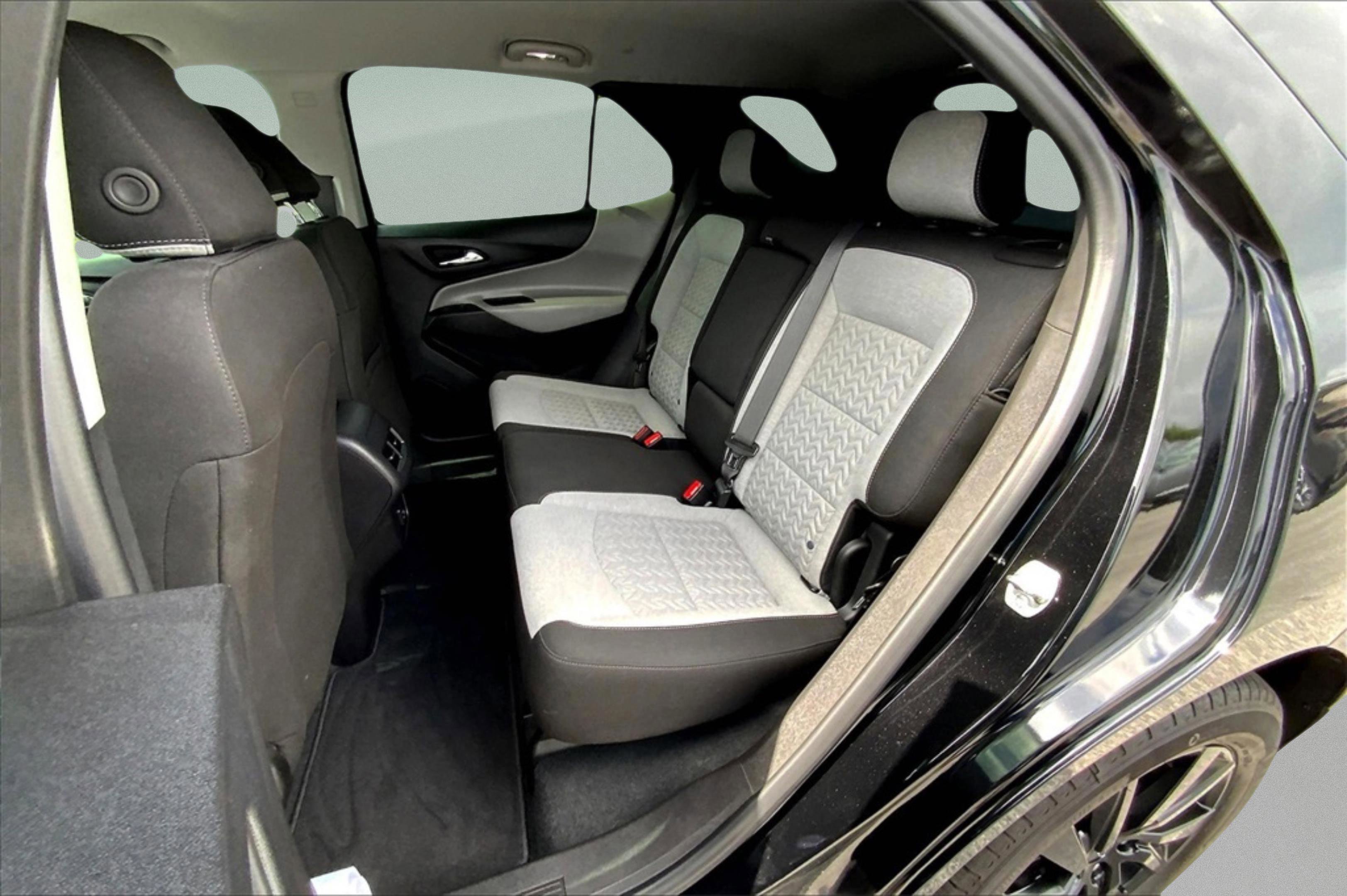 2024 Chevrolet Equinox LS photo 21