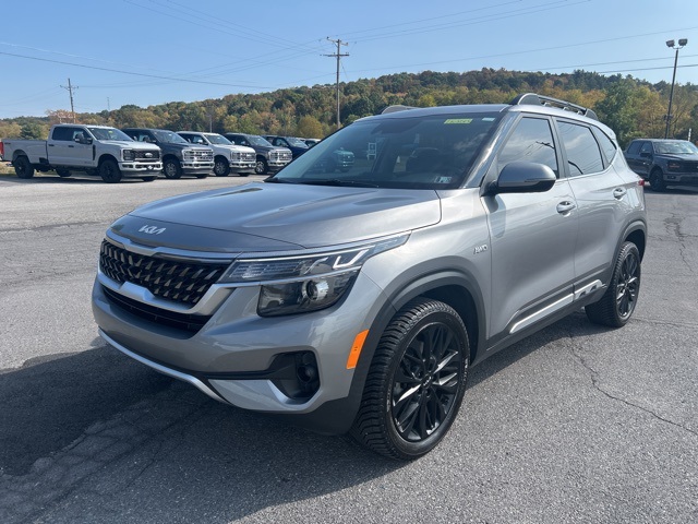 2022 Kia Seltos Nightfall Edition photo 5