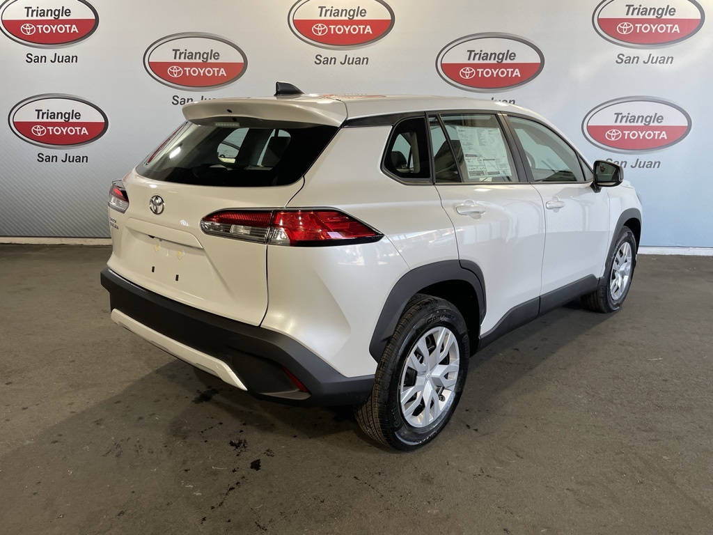 2026 Toyota Corolla Cross L photo 4