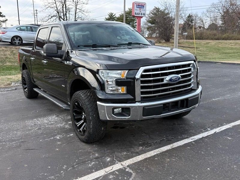 2015 Ford F-150 XLT's photo
