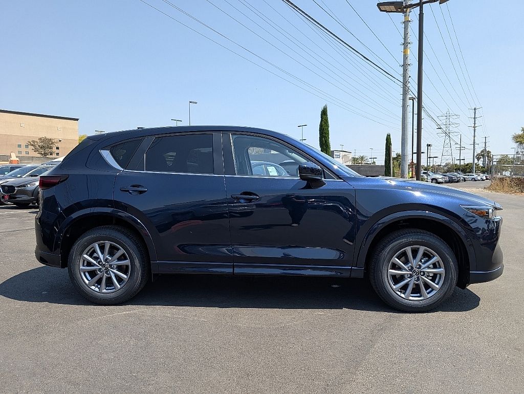 2025 Mazda CX-5 2.5 Select photo 5