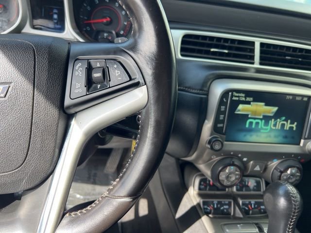 2015 Chevrolet Camaro 2LT photo 13