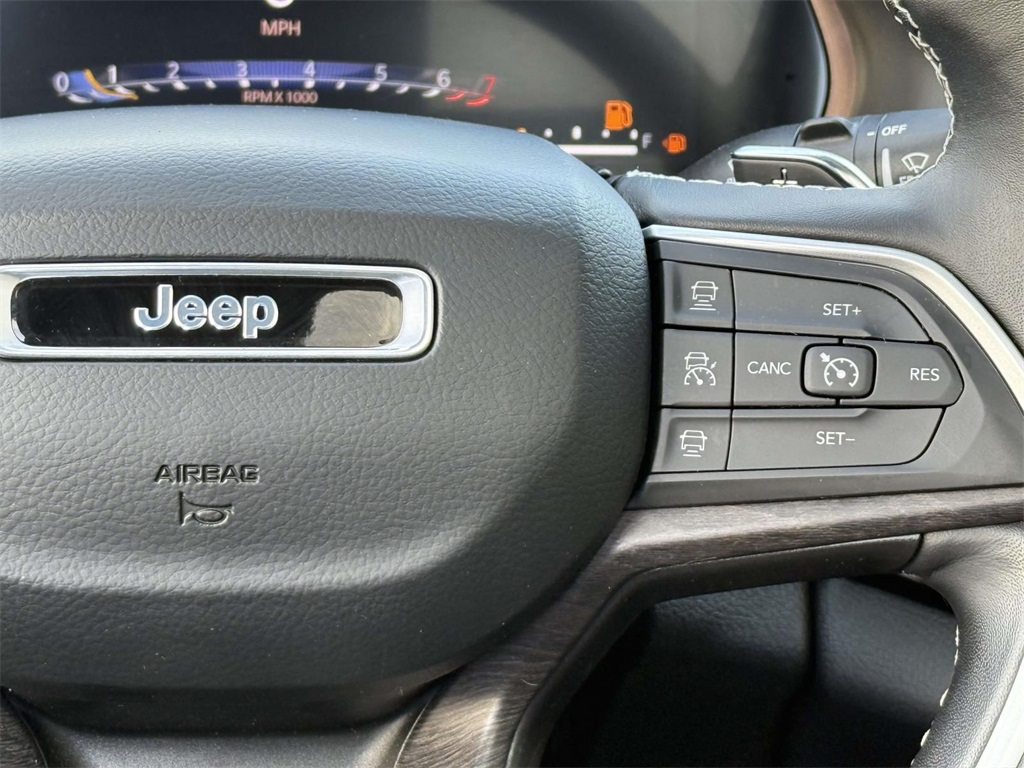 2022 Jeep Grand Cherokee Limited photo 23