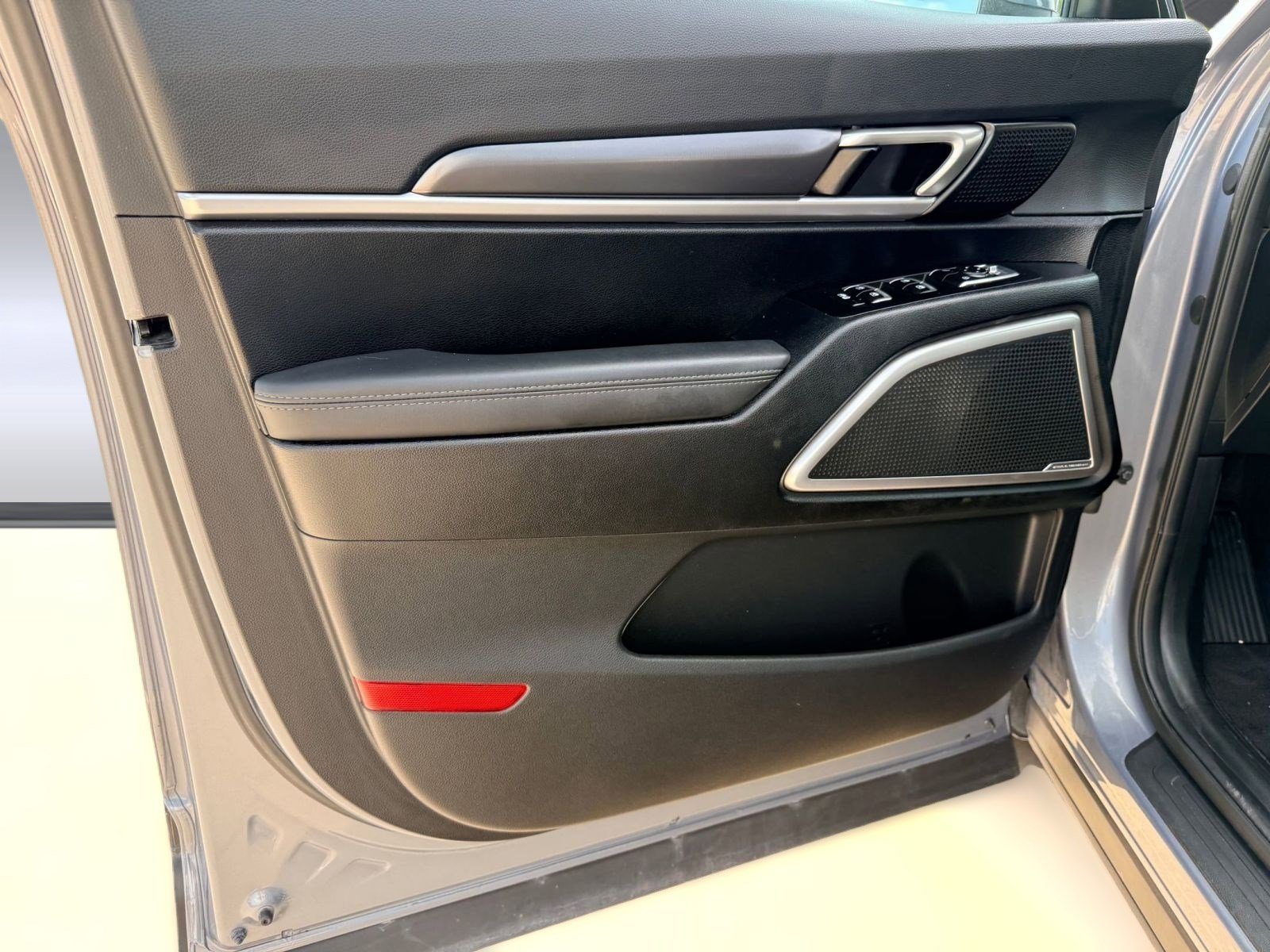 2024 Kia Telluride S photo 10