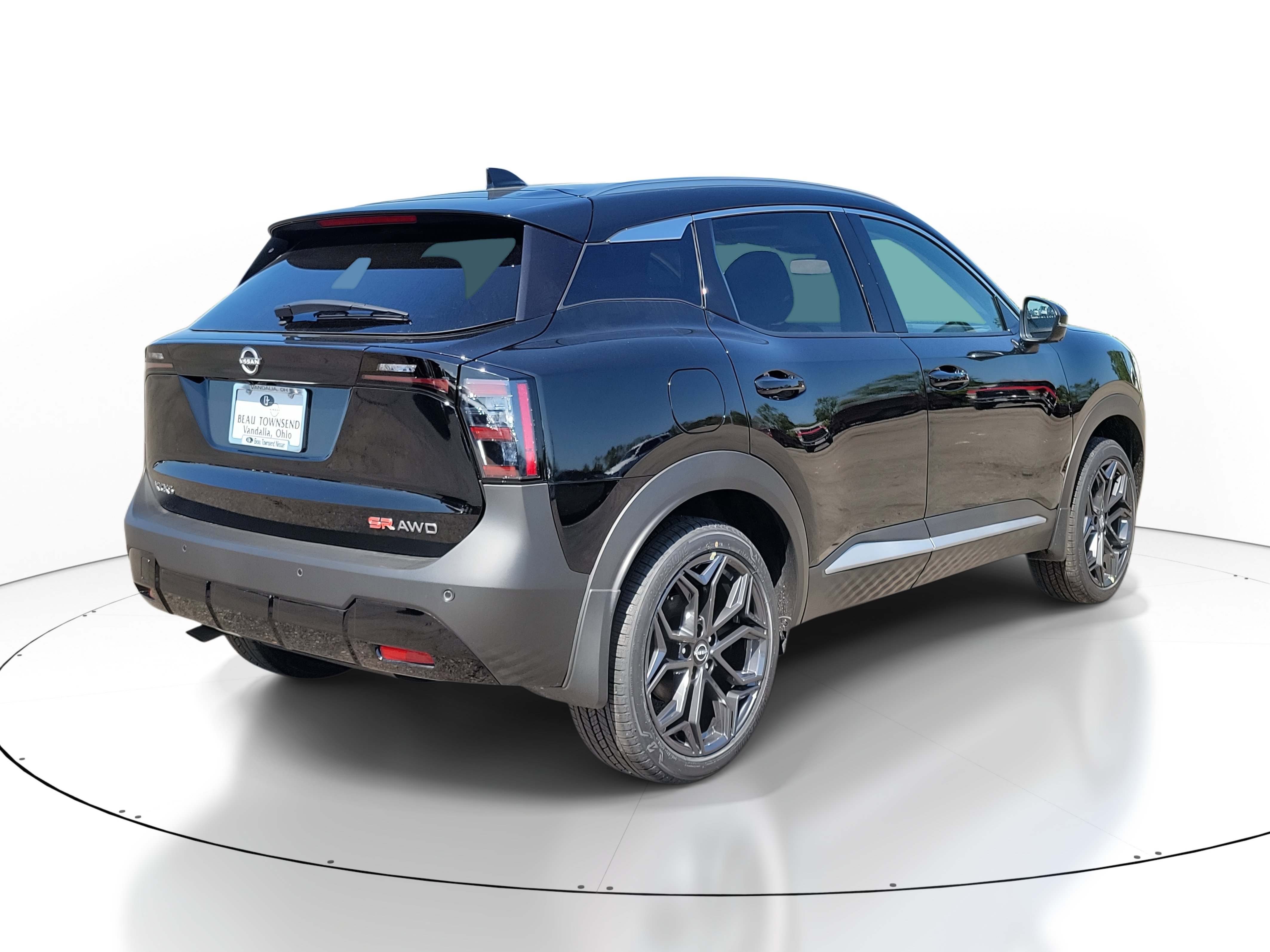 2025 Nissan Kicks SR photo 3
