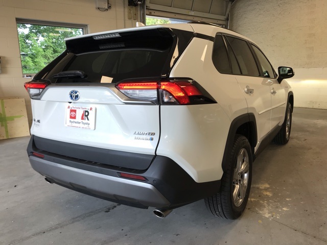 2020 Toyota RAV4 Hybrid Limited photo 3