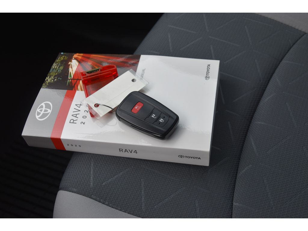2020 Toyota RAV4 XLE photo 36