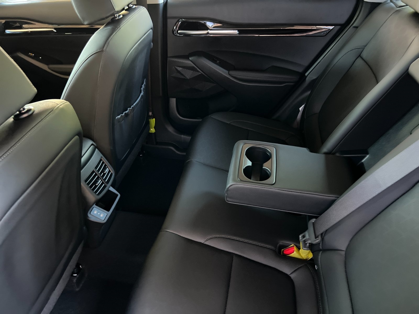 2026 Kia Seltos SX photo 12