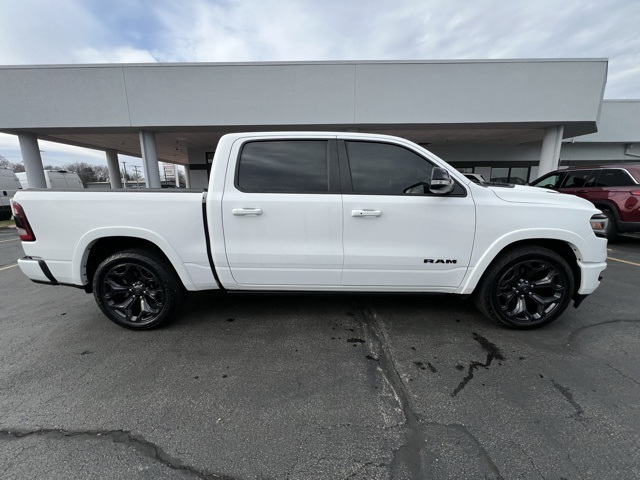 2022 Ram 1500 Limited photo 2