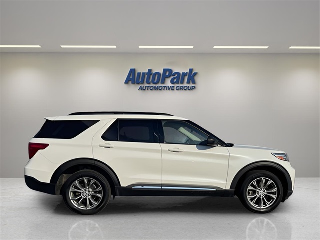 2023 Ford Explorer XLT photo 4