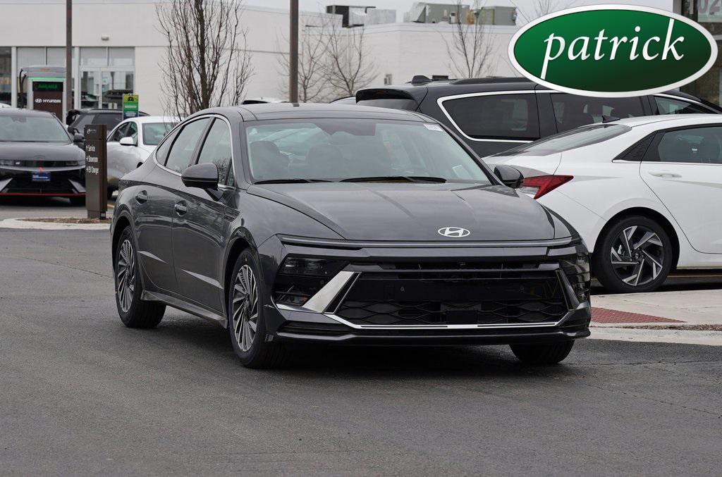 2025 Hyundai Sonata Hybrid Limited's photo