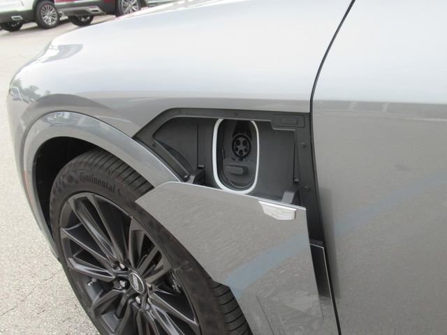 2026 Cadillac Lyriq photo 8