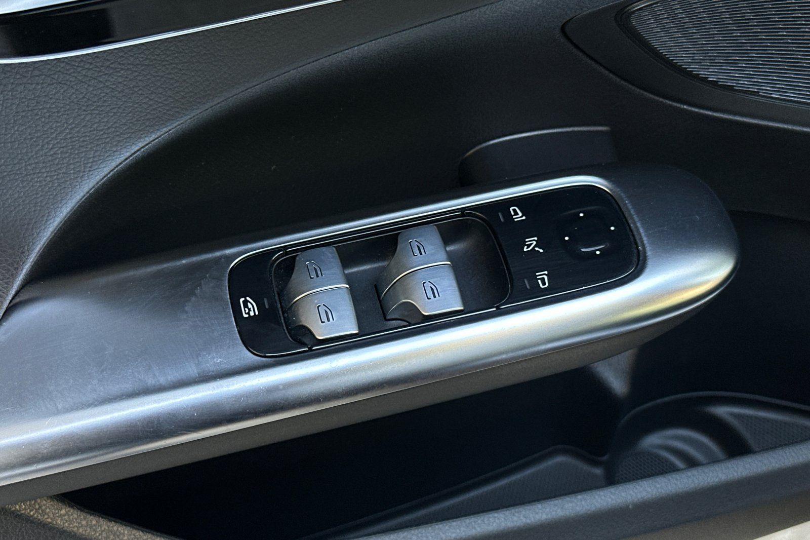 2023 Mercedes Benz C 300 photo 14
