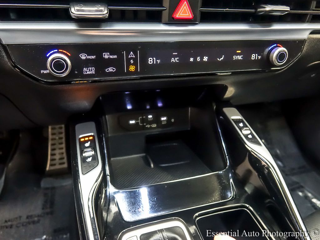 2025 KIA SORENTO - Image 20