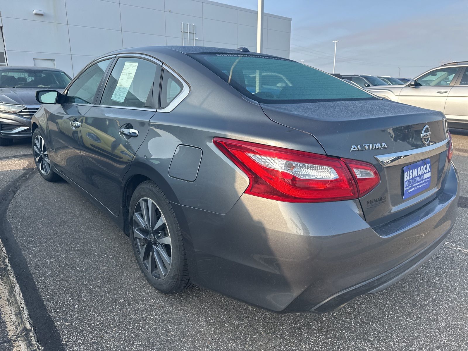 2017 Nissan Altima 2.5 SV photo 9