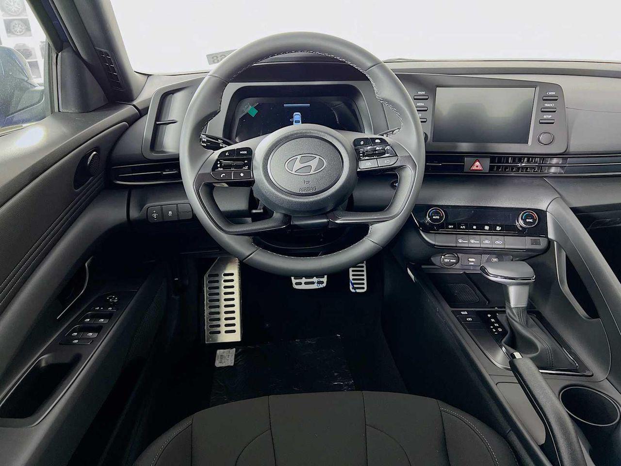 2025 Hyundai Elantra SEL Sport photo 14