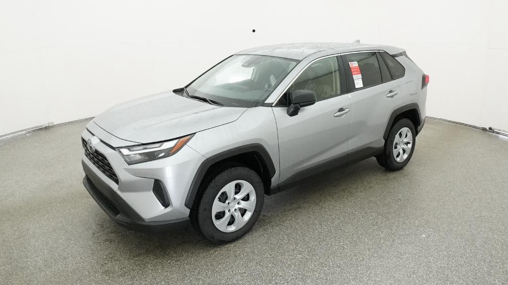 2025 Toyota RAV4 LE's photo