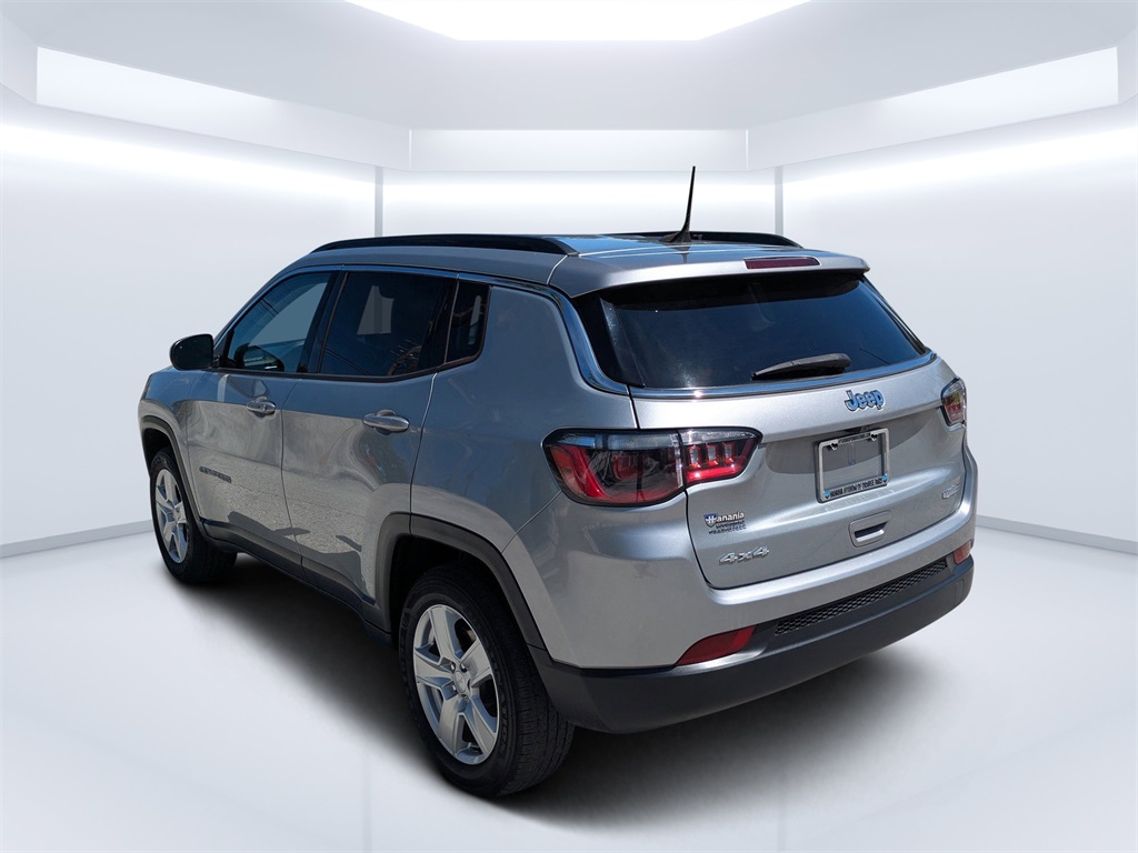 2022 Jeep Compass Latitude photo 5
