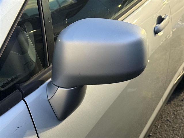 2010 Nissan Versa 1.8 S photo 12