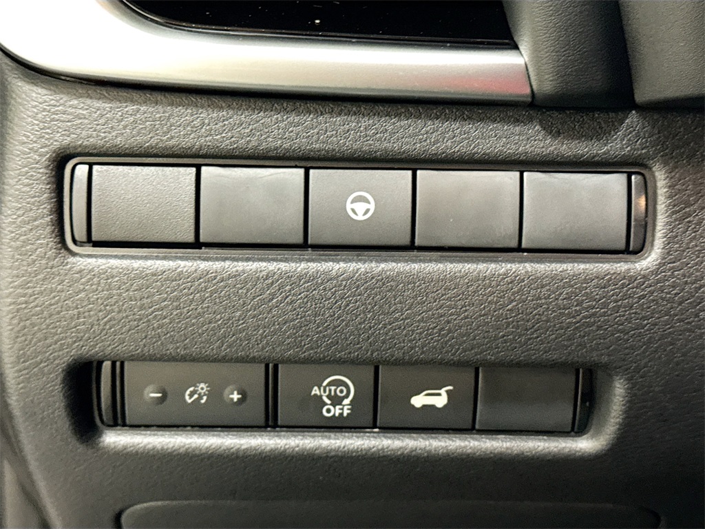 2026 Nissan Rogue SV photo 32