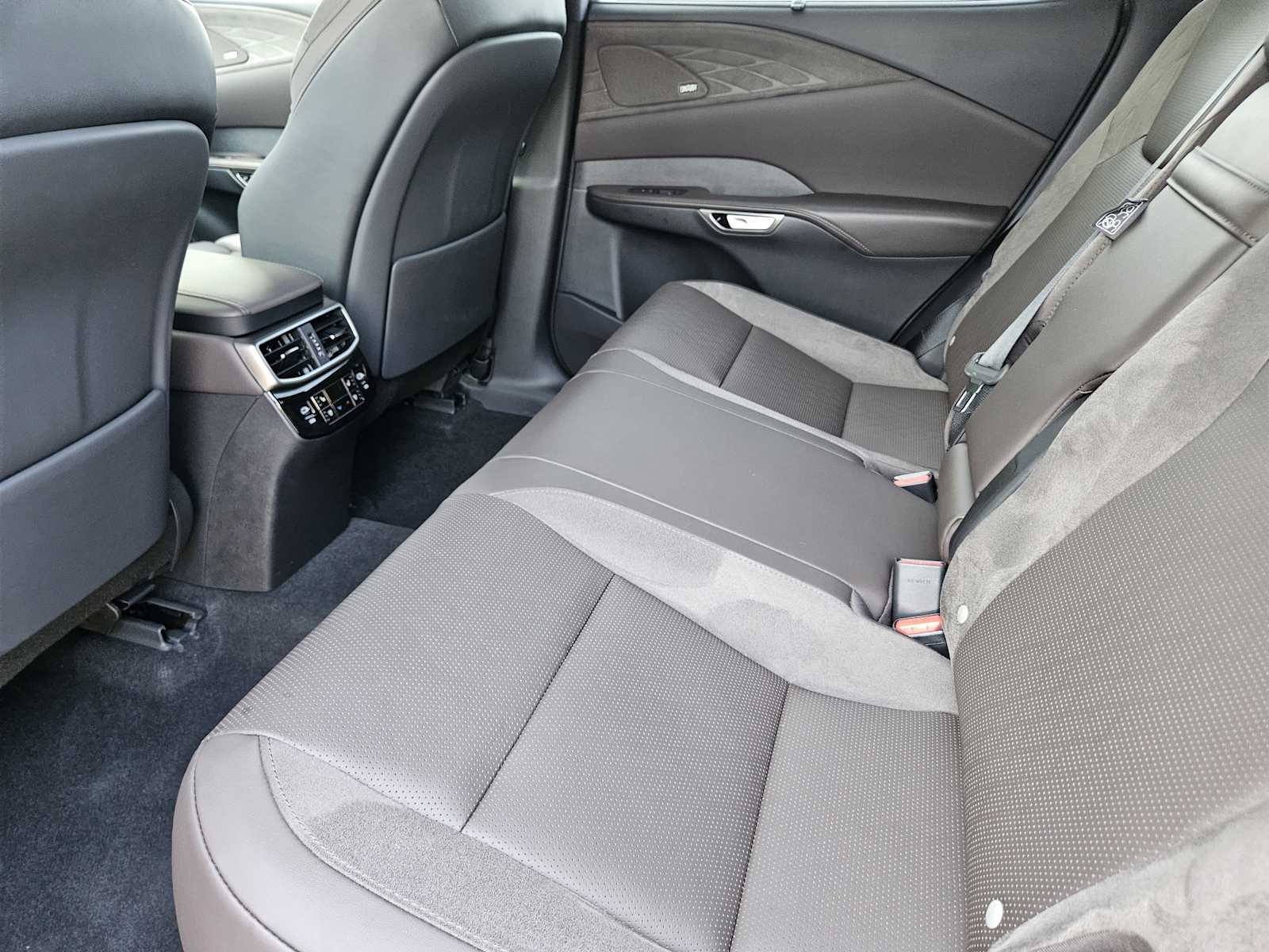 2024 Lexus RX 350 Luxury photo 21
