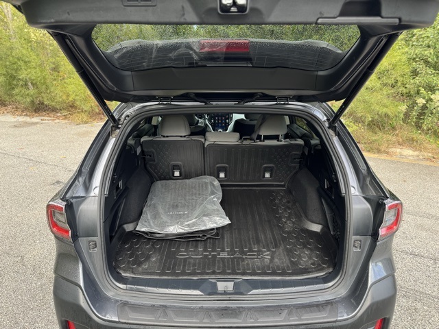2022 Subaru Outback Premium photo 7