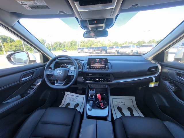 2026 Nissan Rogue SV photo 15