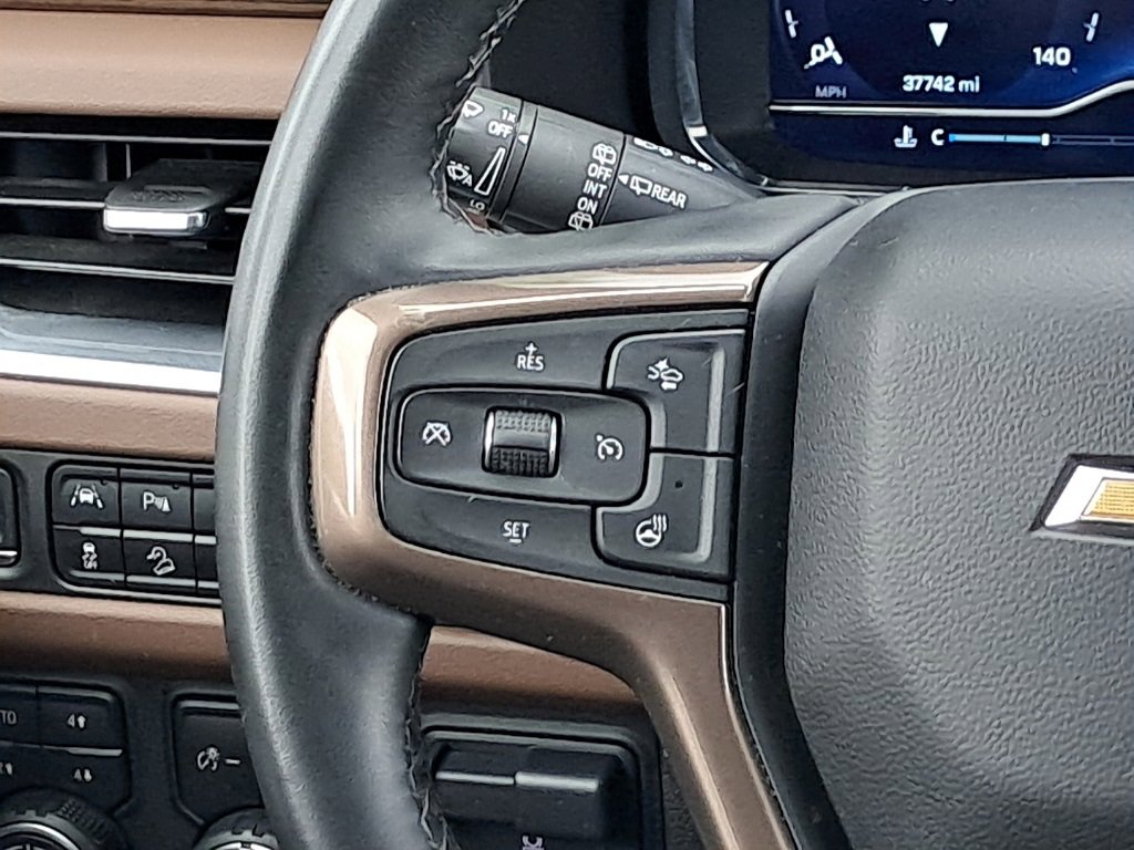 2023 Chevrolet Suburban High Country photo 14