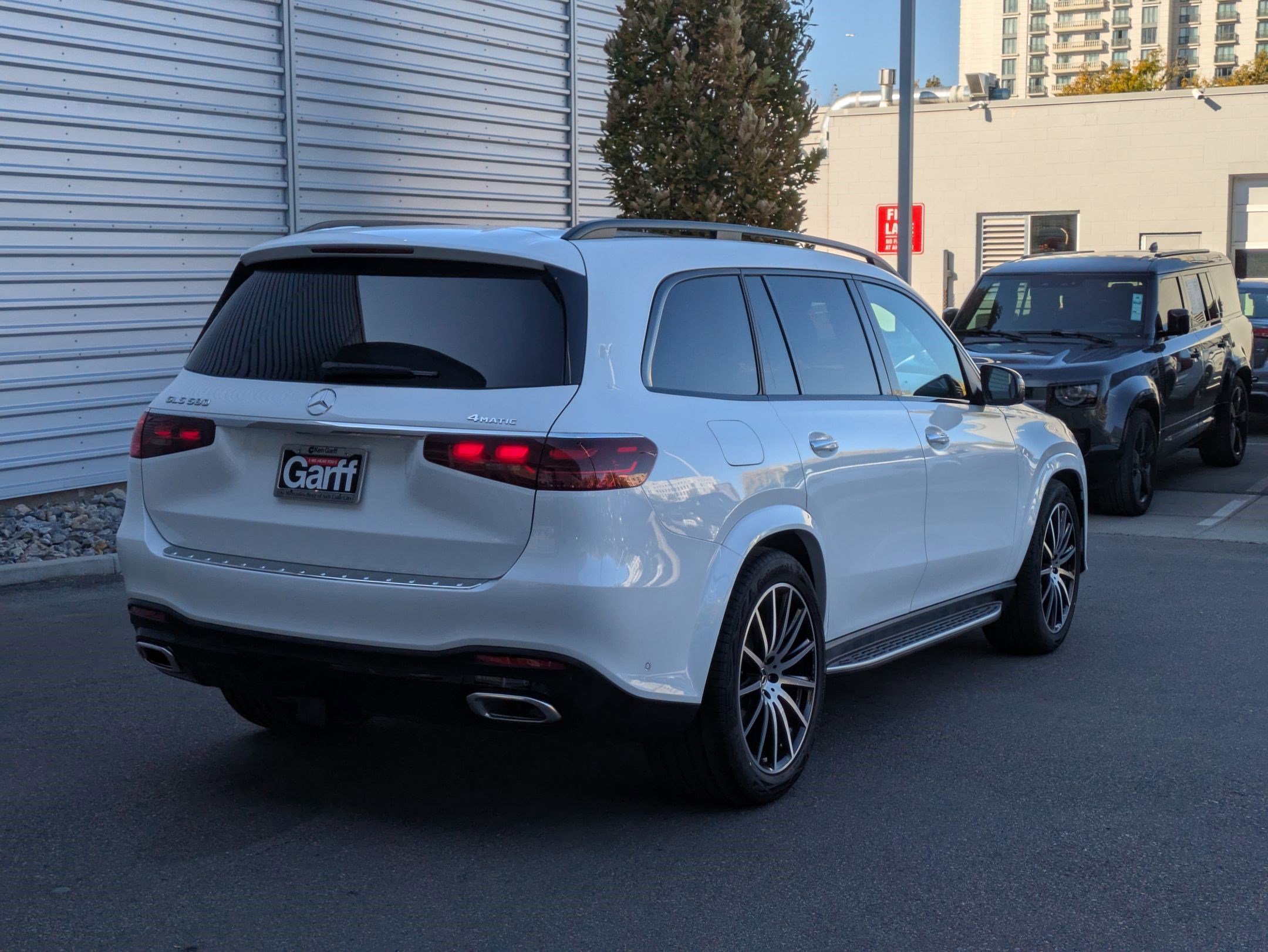 2026 Mercedes Benz GLS 580 4MATIC photo 3